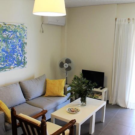 Apartment Sea View In Front Of The Beach Of Agia Marina Pórto Ráfti Extérieur photo