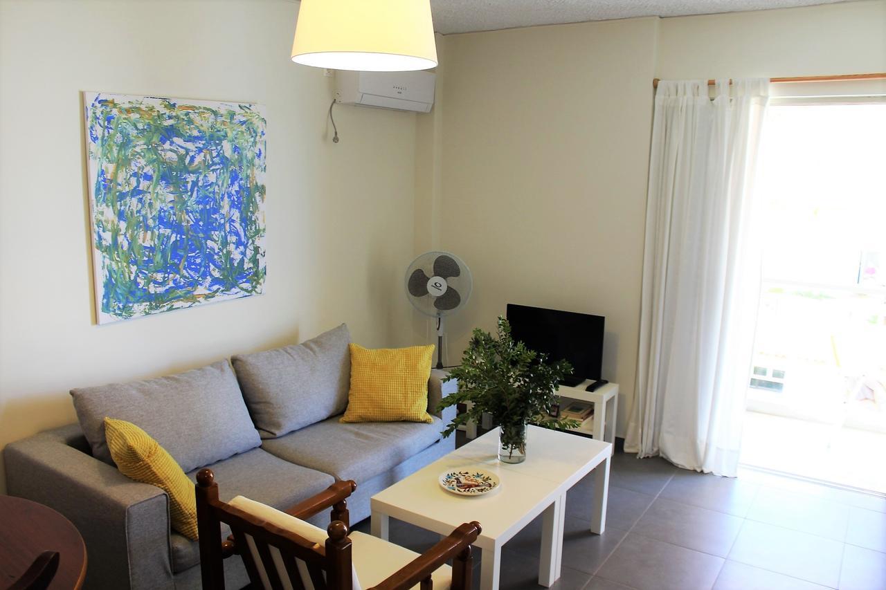 Apartment Sea View In Front Of The Beach Of Agia Marina Pórto Ráfti Extérieur photo
